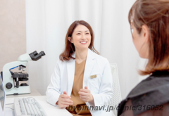 あまいろ皮ふ科の院長先生の写真