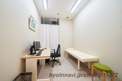 西新宿内科つながりクリニックの外観/院内の写真