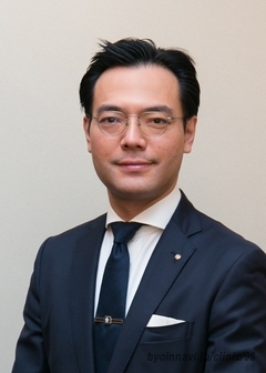 りんかい月島クリニックの吉田健一院長先生の写真