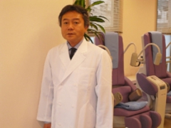嶺整形外科クリニックの院長先生の写真
