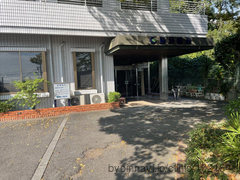 勝目眼科医院の外観/院内の写真