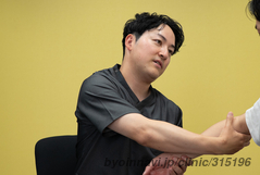 東新宿整形外科リハビリクリニックの池田達宣院長先生の写真