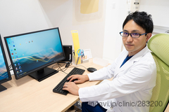 さとり循環器・内科クリニックの院長先生の写真