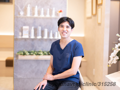 下北沢スキンクリニックの保坂宗孝院長先生の写真