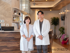 湘南フォーシーズンズクリニックの里吉哲太院長先生の写真