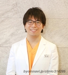 KKクリニック西船橋の小松恒彦院長先生の写真