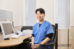 消化器内科・内視鏡内科 クレアクリニックの堀川洋平院長先生の写真