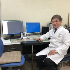 本宮形成・整形外科の院長先生の写真
