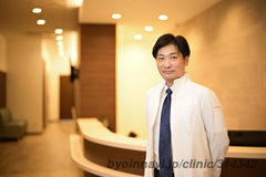 清水台はっとり内科・消化器内科クリニックの院長先生の写真