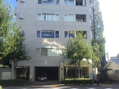内山肛門科胃腸科クリニックの外観/院内の写真