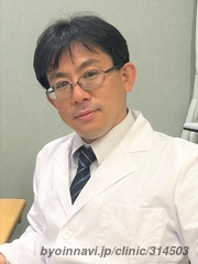 うした東内科クリニックの山内崇宏院長先生の写真