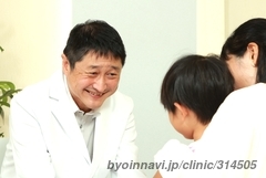 山口いるか小児科アレルギー科の西郷謙二郎院長先生の写真