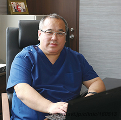 迎甲状腺クリニックの迎徳範院長先生の写真