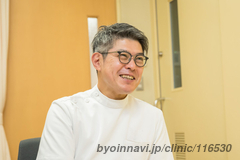 いまだ病院の大杉健院長先生の写真