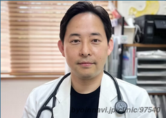 こがね医院の金俊行院長先生の写真