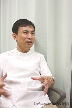 つじかわ医院の辻川浩三院長先生の写真