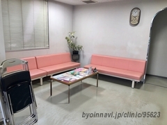 瀬上皮フ科医院の外観/院内の写真