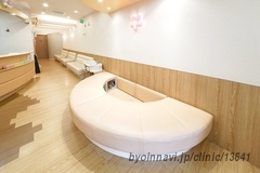 よしかわこどもクリニックの外観/院内の写真