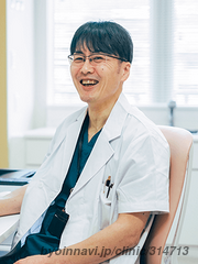 こめかみ内科・外科クリニックの米神裕介院長先生の写真