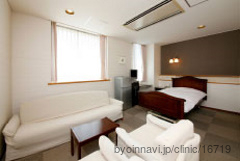 内野産婦人科・外科・小児科の外観/院内の写真