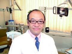 三晃歯科医院の医師の写真