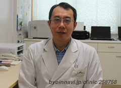 あらまち内科クリニックの矢尾坂啓院長先生の写真