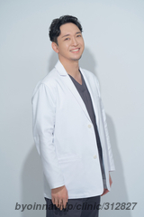 鶴川ちかくのクリニックの院長先生の写真