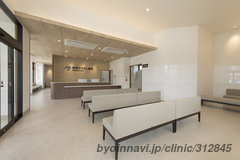 南城かりゆし眼科の外観/院内の写真