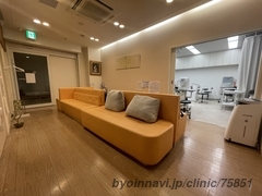 円山鈴木眼科の外観/院内の写真