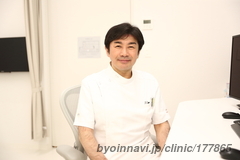 あきたレディースクリニック安田の安田師仁院長先生の写真