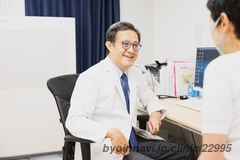 片倉病院の豊島秀男院長先生の写真