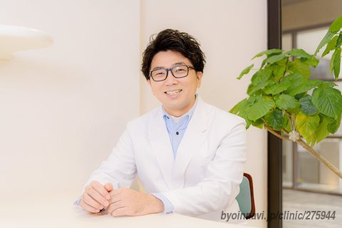 とし内科 ~内科とおなかのクリニック~の院長先生の写真