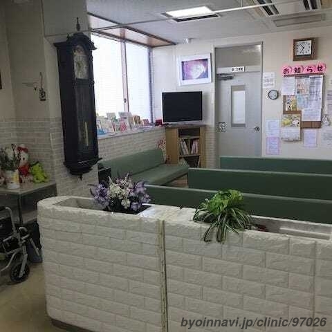 高岡内科の外観/院内の写真