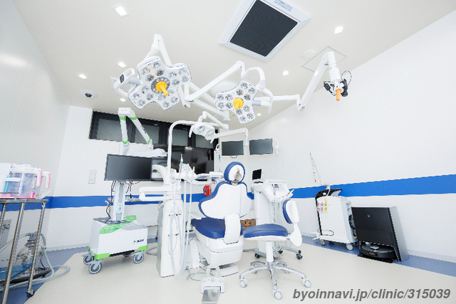 アルティメイト栄歯科・矯正歯科の外観/院内の写真