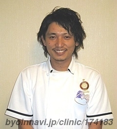 シン歯科の武藤慎吾院長先生の写真