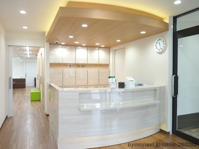 あつた内科と痛みのクリニックの外観/院内の写真