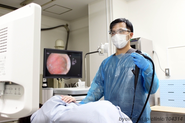 嘉数胃腸科内科医院の医師の写真