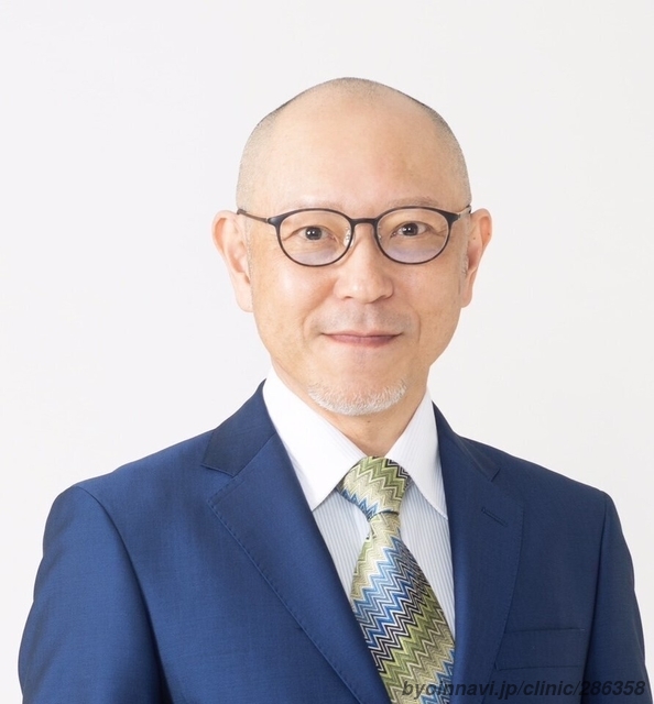 エミクルクリニックの谷内良成院長先生の写真