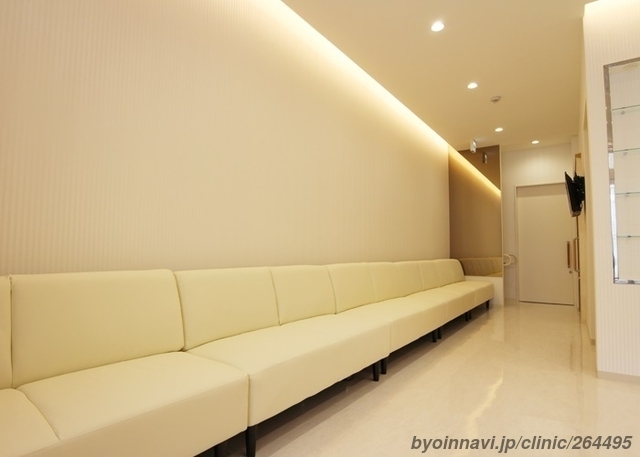 まりこ中町内科の外観/院内の写真