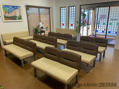 上野ファミリークリニックの外観/院内の写真