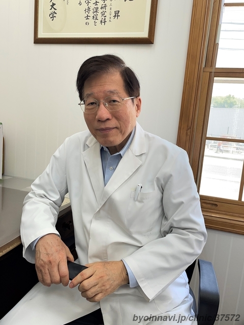 東和医院の鄧尚昇院長先生の写真
