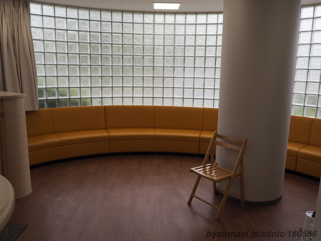 よしみ内科クリニックの外観/院内の写真