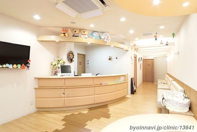 よしかわこどもクリニックの外観/院内の写真