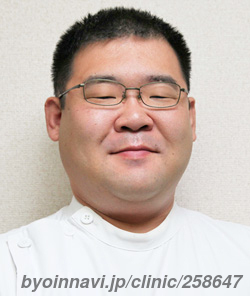 五味皮フ科の五味方樹院長先生の写真