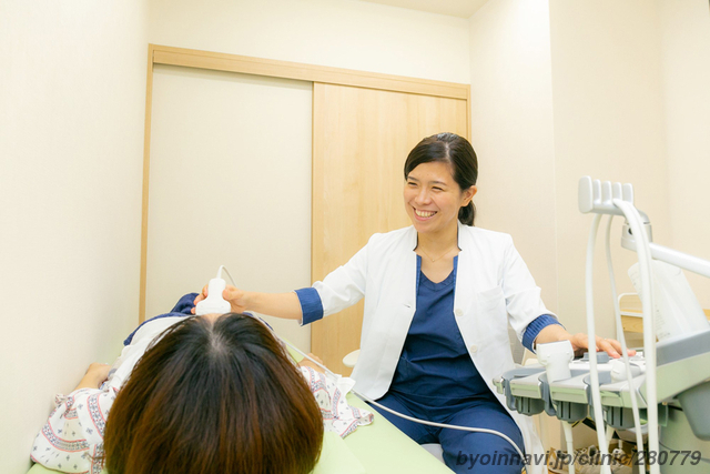 やすふく内科クリニックの院長先生の写真