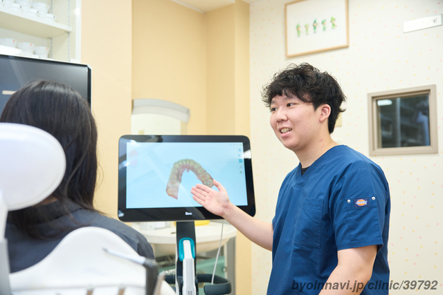 なかつじ矯正・小児歯科の中逵敬太院長先生の写真
