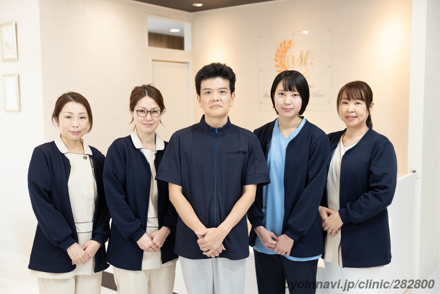 京都駅前まつたに乳腺・形成外科クリニックの松谷崇弘院長先生の写真