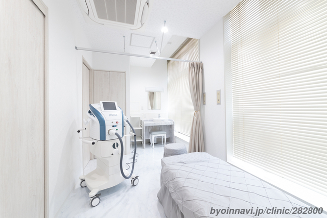 京都駅前まつたに乳腺・形成外科クリニックの外観/院内の写真