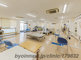 登戸内科・脳神経クリニックの外観/院内の写真