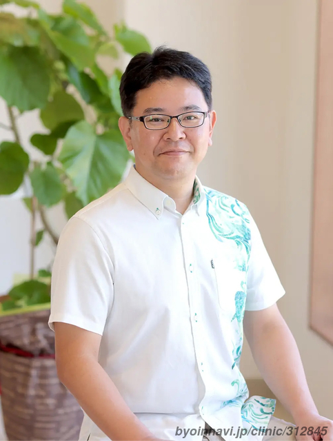 南城かりゆし眼科の親川格院長先生の写真